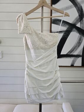 City Triangles One-Shoulder White Mini Dress with Sequin Bodice